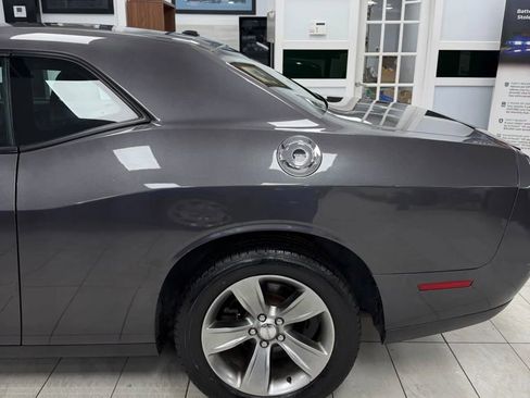 Used 2016 Dodge Challenger SXT RWD image 8
