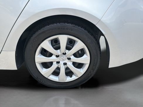 Used 2024 Toyota Corolla LE FWD image 29