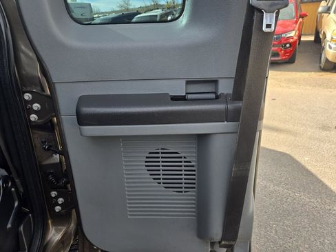 Used 2015 Ford F250 XL w/ Power Equipment Group image 17