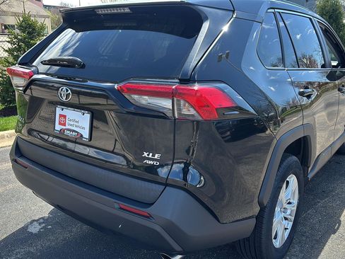 Used 2020 Toyota RAV4 XLE w/ Convenience Package image 9