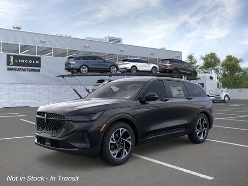 New 2026 Lincoln Nautilus Premier image 1