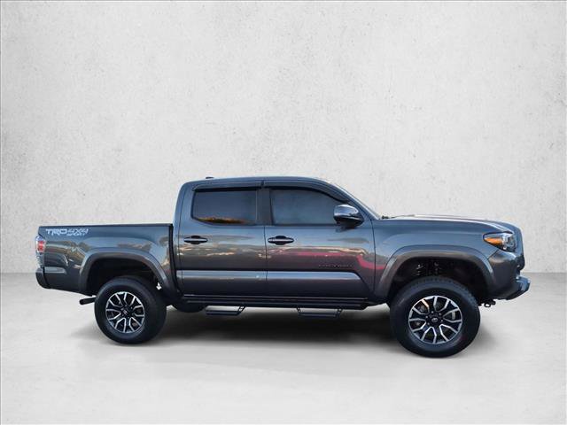 Used 2022 Toyota Tacoma TRD Sport AWD/4WD image 4
