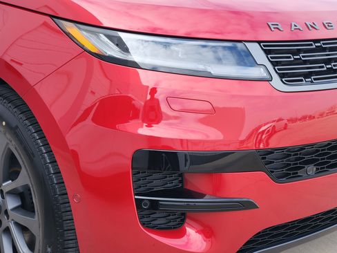 New 2026 Land Rover Range Rover Sport SE image 8