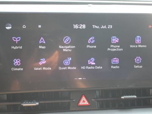 Used 2023 Kia Sportage EX AWD/4WD image 5