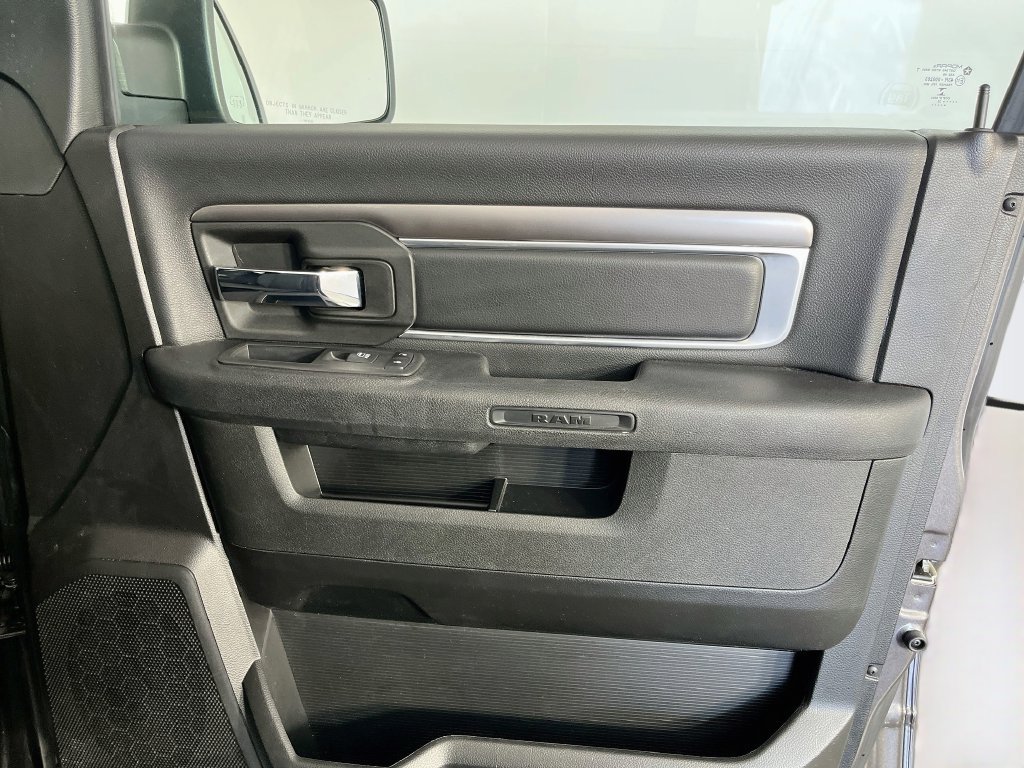 Used 2022 RAM 1500 Warlock AWD/4WD image 28