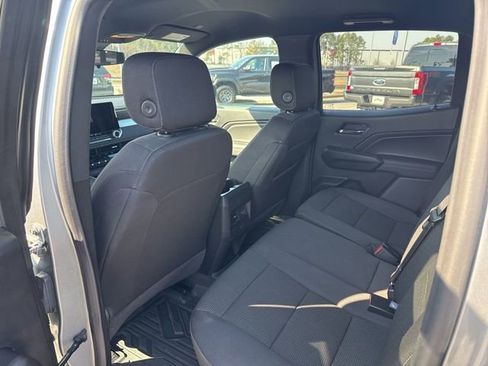 Used 2024 Chevrolet Colorado LT w/ LT Convenience Package image 14