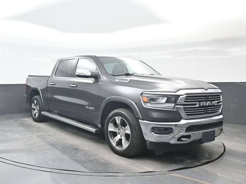 Used 2019 RAM 1500 Laramie AWD/4WD image 9