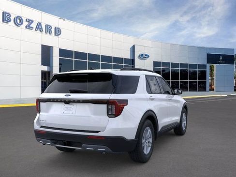 New 2026 Ford Explorer Active w/ Active Comfort Package image 8