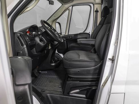 Used 2021 RAM ProMaster 2500 image 7