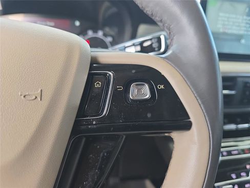 Used 2022 Lincoln Corsair FWD w/ Premium Package image 26