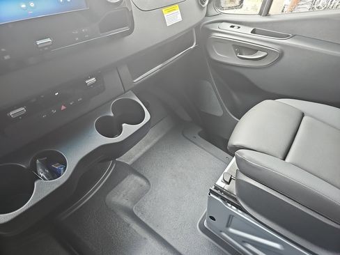 New 2025 Mercedes-Benz Sprinter 2500 image 25