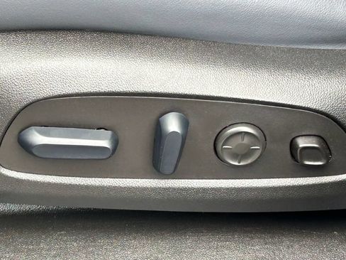 Used 2024 Buick Enclave Premium AWD/4WD image 26