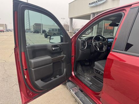 Used 2021 Chevrolet Silverado 1500 LT image 11