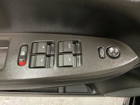 Used 2015 Chevrolet Impala LS image 9