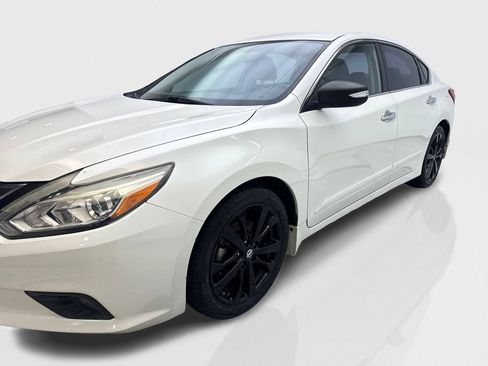 Used 2017 Nissan Altima 2.5 SV FWD image 11
