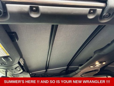 Used 2022 Jeep Wrangler Sport AWD/4WD image 20