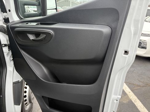 Used 2023 Mercedes-Benz Sprinter 3500 image 25
