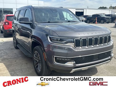 Used 2024 Jeep Wagoneer Series II w/ Flexible Seating Group image 1