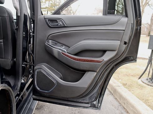 Used 2019 GMC Yukon SLT image 37