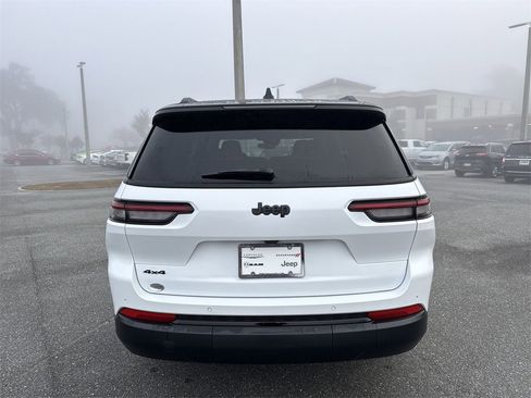New 2025 Jeep Grand Cherokee L Limited w/ Trailer Tow Package image 4