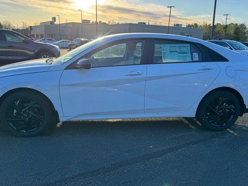 New 2026 Hyundai Elantra Sport FWD image 4