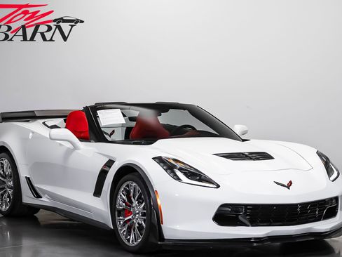 Used 2016 Chevrolet Corvette Z06 w/ 3LZ Preferred Equipment Group RWD image 7