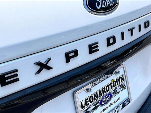 Certified 2024 Ford Expedition Limited AWD/4WD image 32