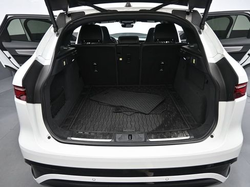 Certified 2024 Jaguar F-PACE R-Dynamic S AWD/4WD image 15
