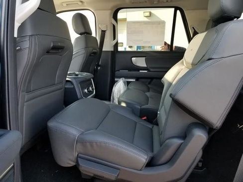 New 2026 Ford Expedition Active image 18