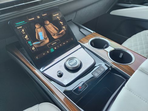 New 2025 Cadillac Escalade Sport Platinum w/ LPO, ONYX Package image 15