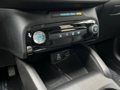 Used 2025 Ford Escape Platinum image 21