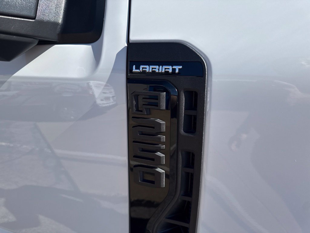 Certified 2025 Ford F250 4x4 Crew Cab Super Duty image 44
