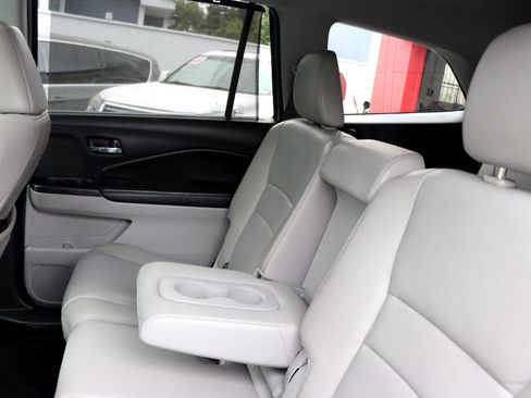 Used 2016 Honda Pilot Touring image 27