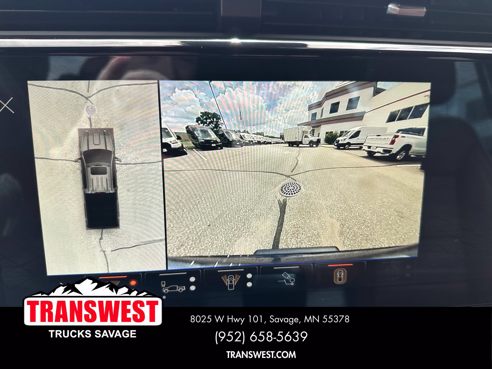 Used 2024 GMC Sierra 3500 Denali Ultimate AWD/4WD image 13