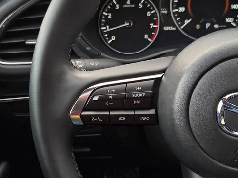 Used 2025 MAZDA MAZDA3 s image 23