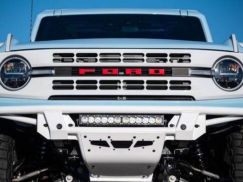 New 2025 Ford Bronco Heritage Edition image 14