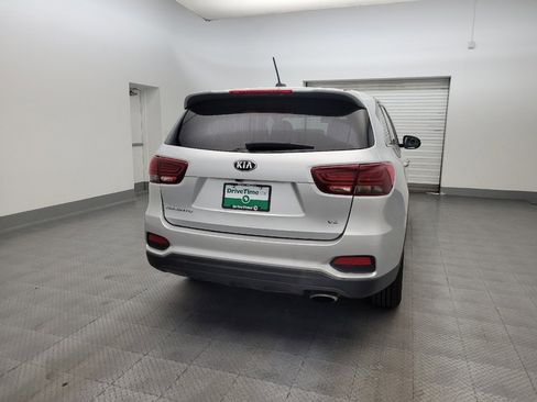 Used 2020 Kia Sorento AWD V6 image 7