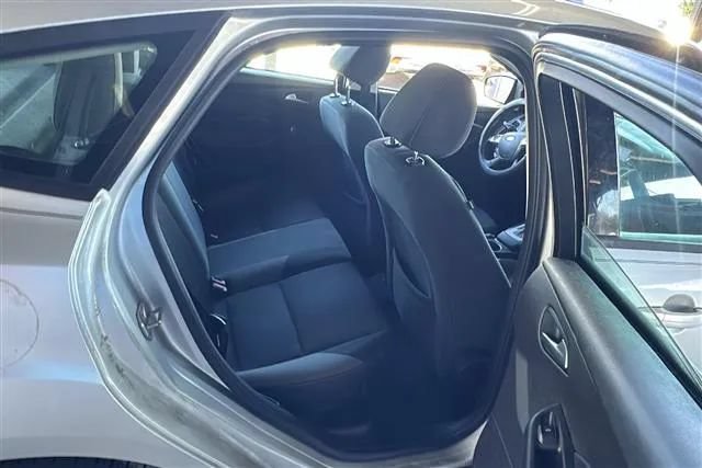 Used 2014 Ford Focus SE w/ Interior Protection Package FWD image 5
