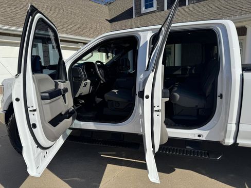 Used 2020 Ford F350 XLT image 11