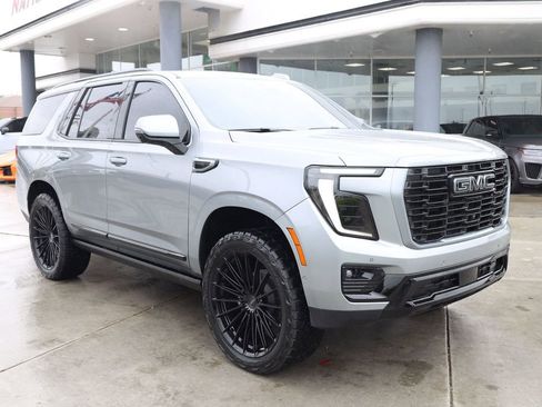Used 2026 GMC Yukon Denali w/ Denali Reserve Package AWD/4WD image 8