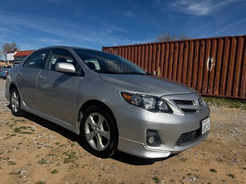Used 2011 Toyota Corolla S FWD image 2