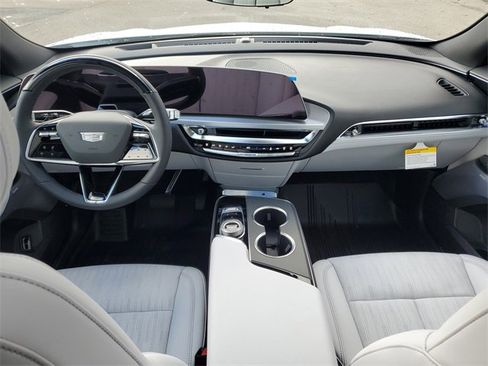 New 2026 Cadillac Lyriq Premium Luxury image 9