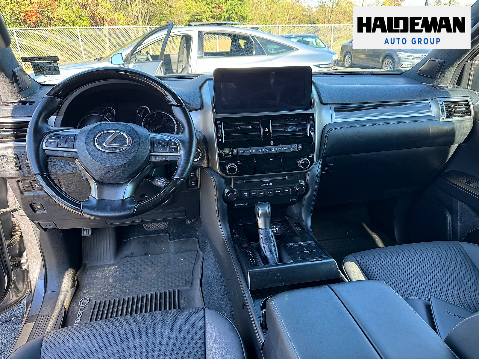 Used 2023 Lexus GX 460 Premium w/ Premium Package AWD/4WD image 6