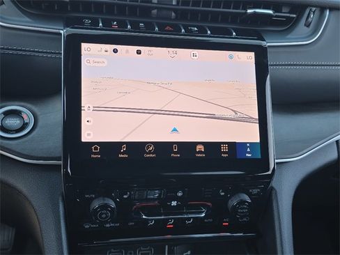 New 2025 Jeep Grand Cherokee L Limited image 10