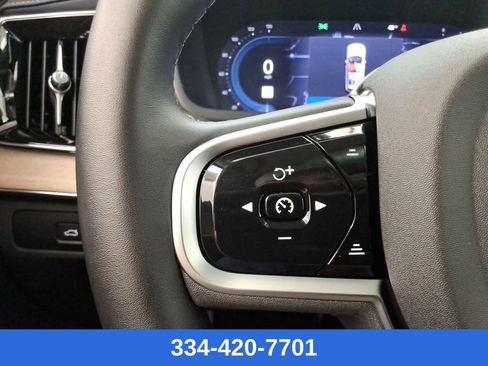 Certified 2025 Volvo XC90 B5 Plus image 26