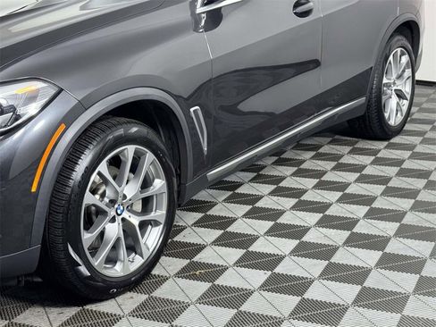Used 2023 BMW X5 xDrive40i w/ Premium Package image 13