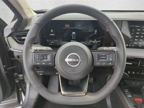 New 2026 Nissan Kicks SR image 19