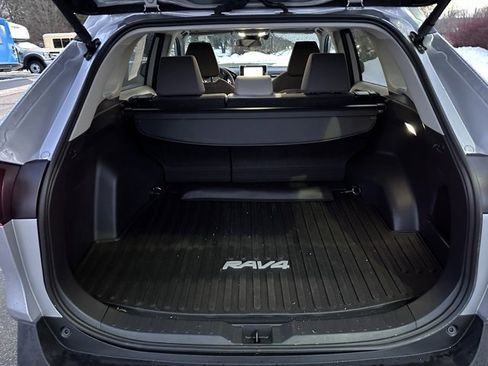 Used 2024 Toyota RAV4 XLE image 10