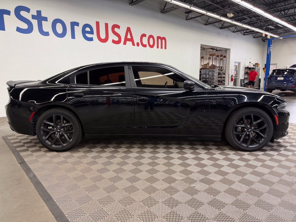 Used 2019 Dodge Charger SXT w/ Blacktop Package RWD image 8