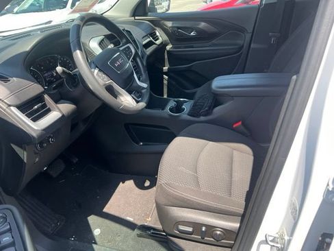 Used 2023 GMC Terrain SLE w/ Driver Convenience Package AWD/4WD image 8